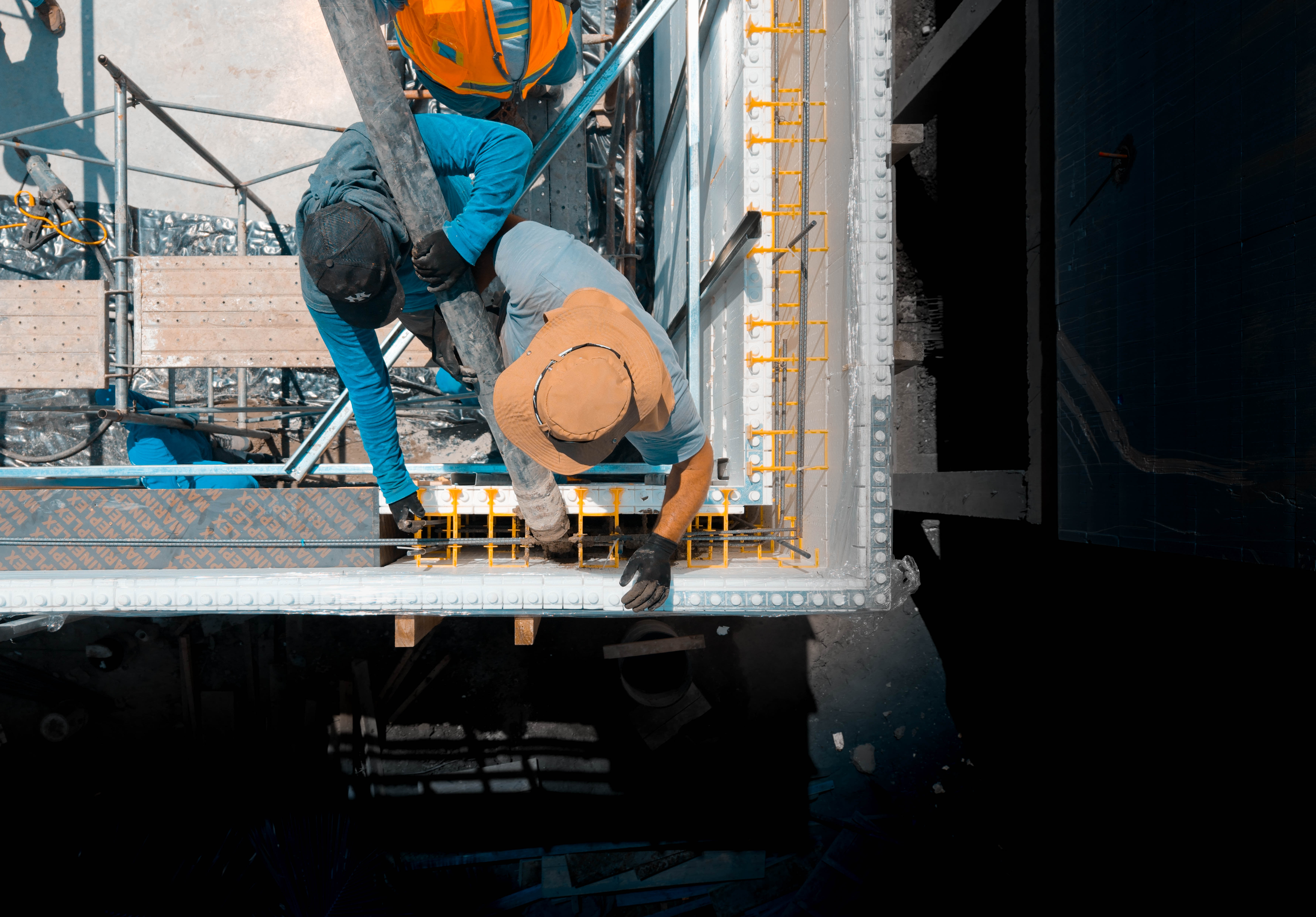Instalaciones y Logística AZZUL ICF